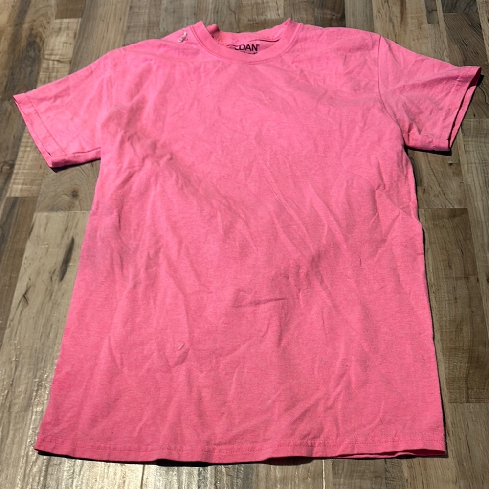 Gildan Pink Short Sleeve Tee